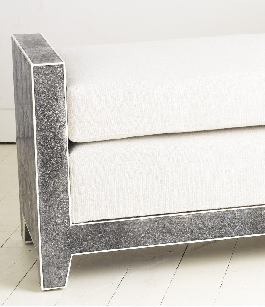 Shagreen Bench Close with White Piping